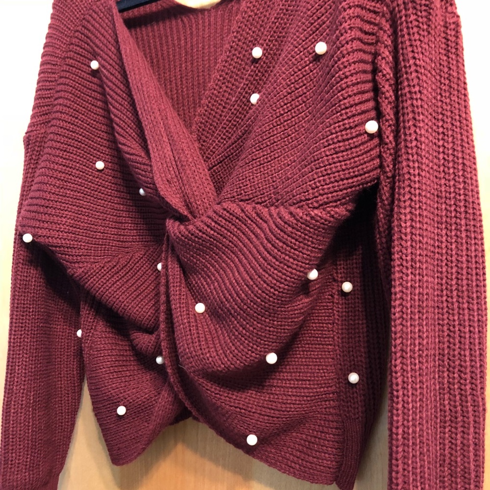 Scooped Sweater in color Burgandy - Picture 3 of 8